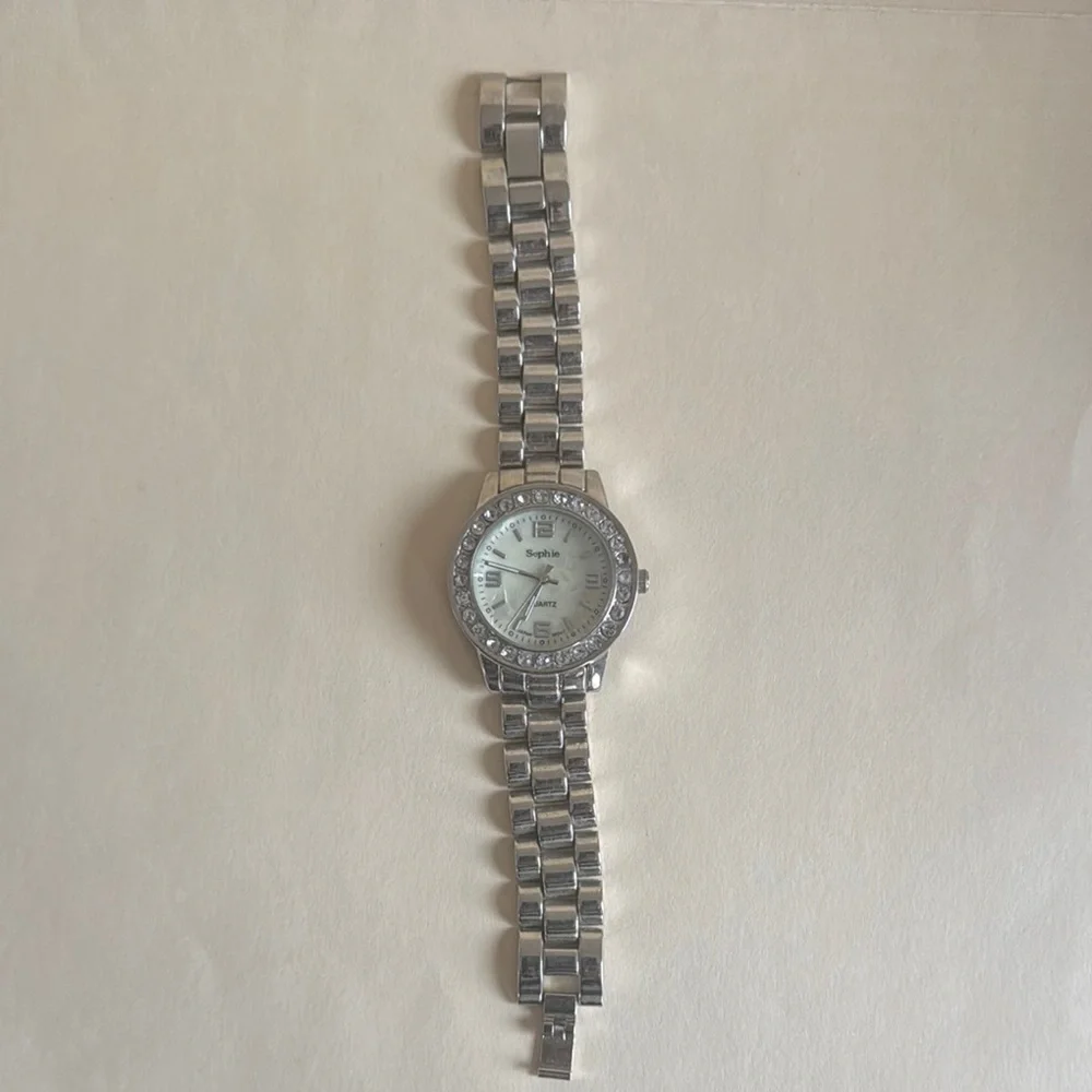 COLLEZIO SOPHIE Embellished CZ Wrist Watch Silver Tone MOP Face EUC